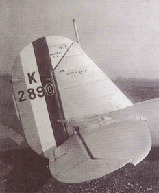 spit-a-c-r-nr-rudder.jpg - 70606 Bytes